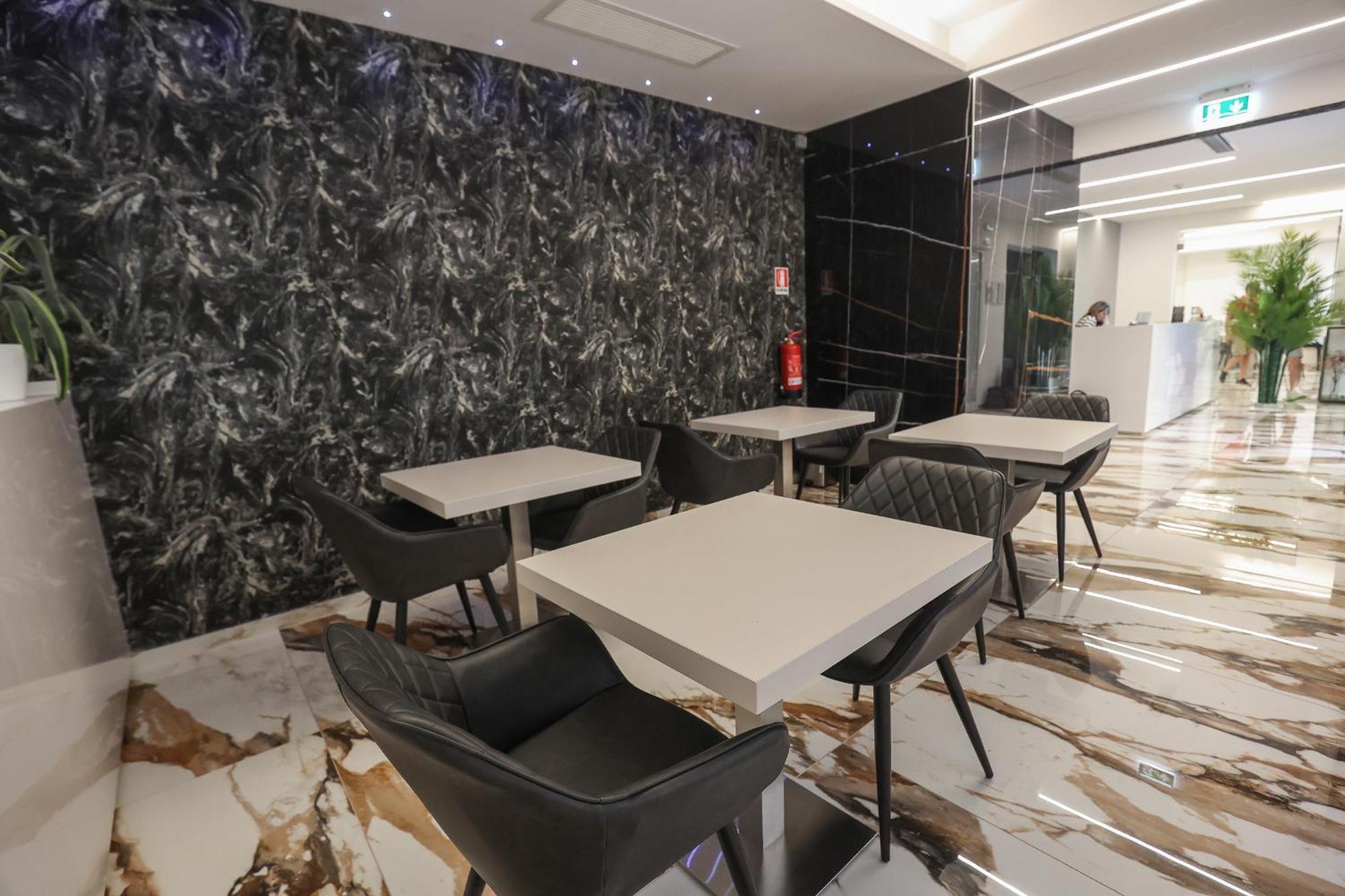 Hotel Cenisio Ρίμινι Εξωτερικό φωτογραφία