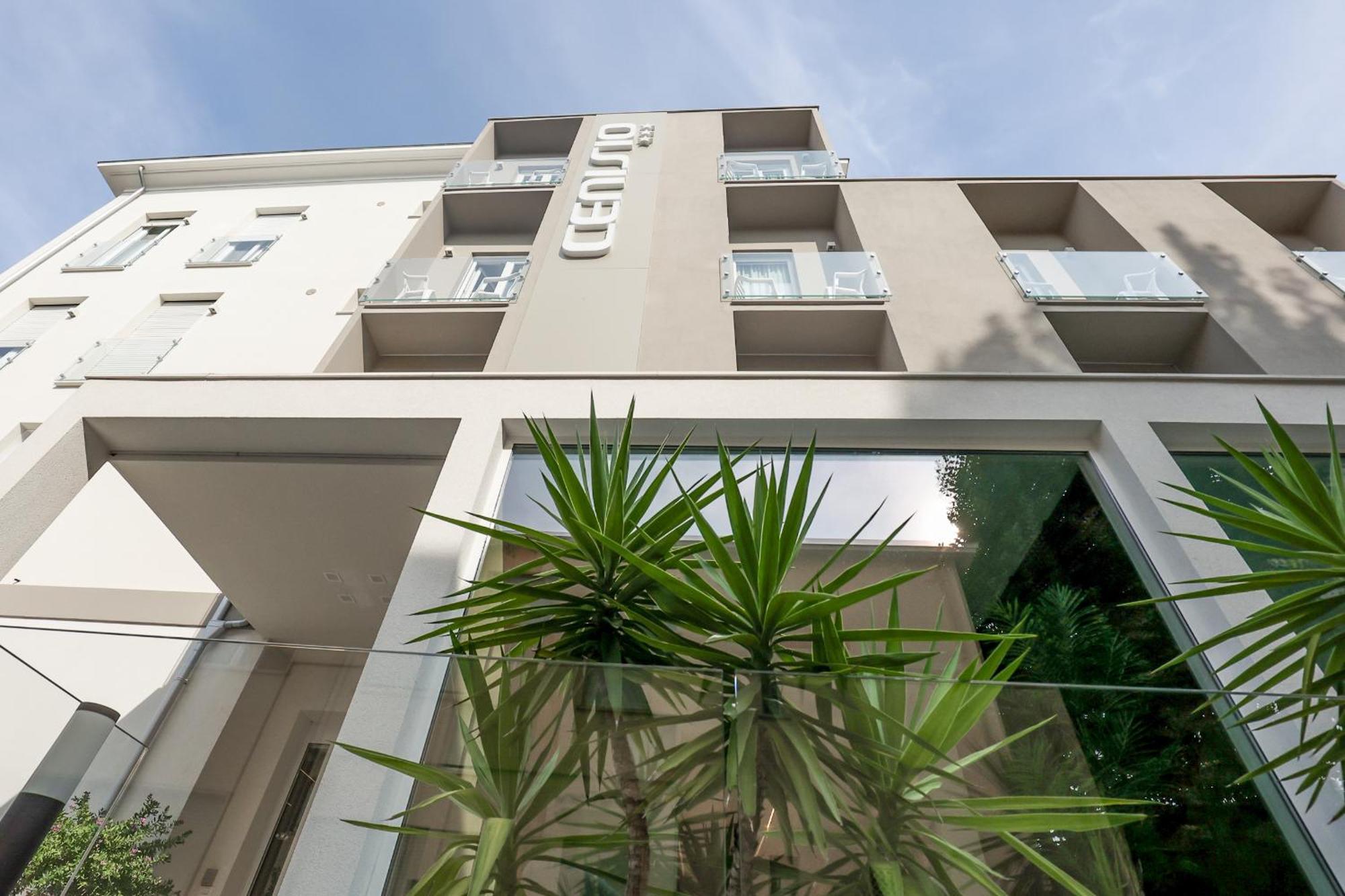 Hotel Cenisio Ρίμινι Εξωτερικό φωτογραφία