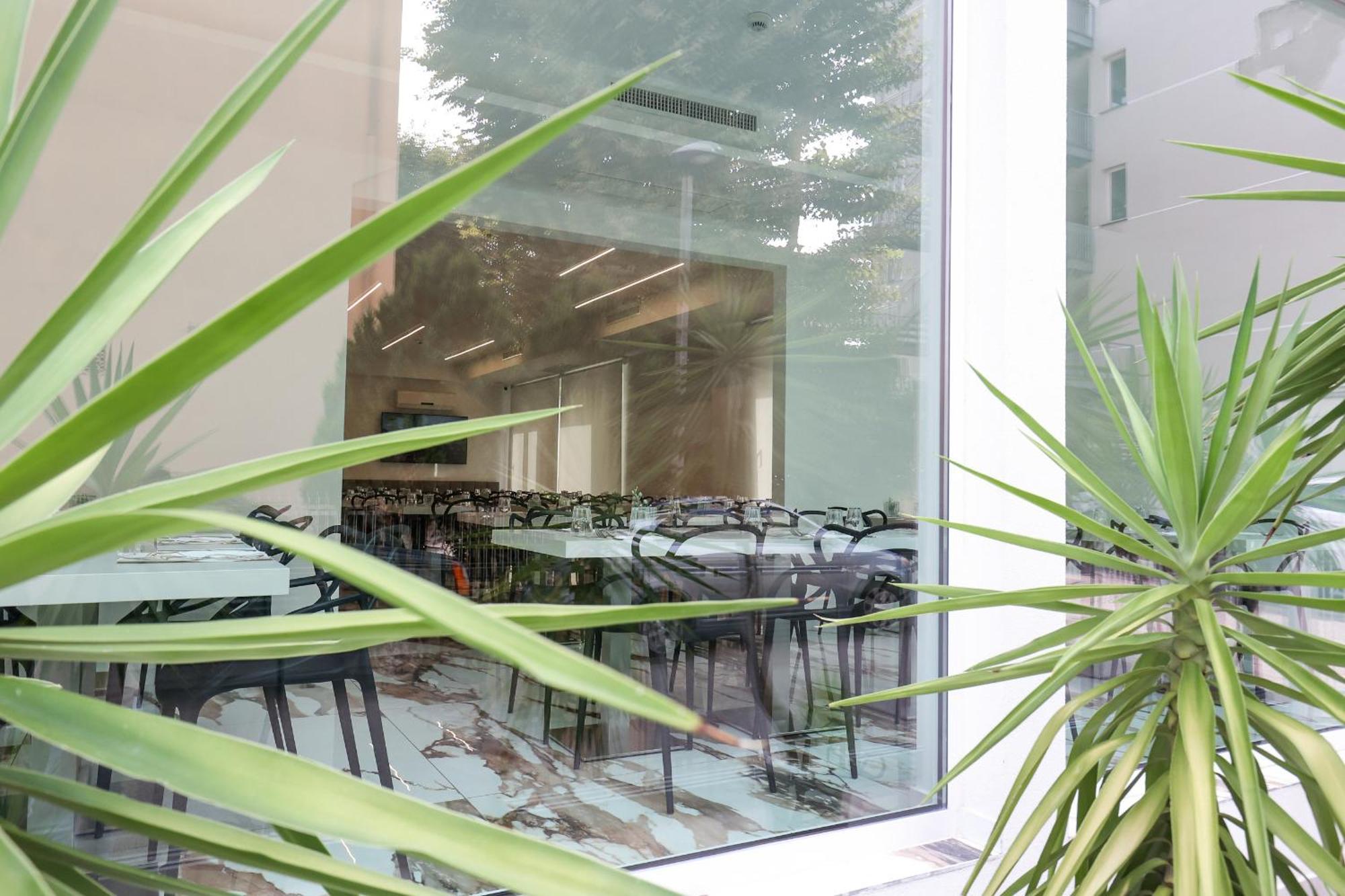 Hotel Cenisio Ρίμινι Εξωτερικό φωτογραφία