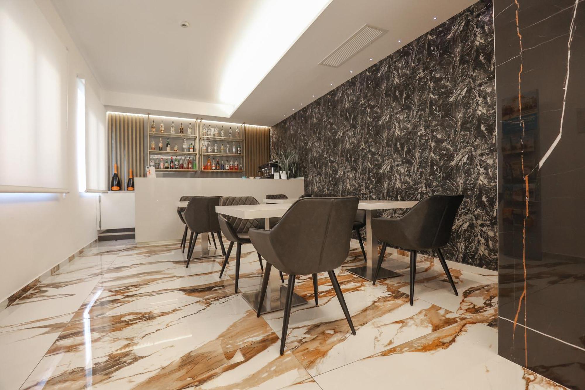 Hotel Cenisio Ρίμινι Εξωτερικό φωτογραφία